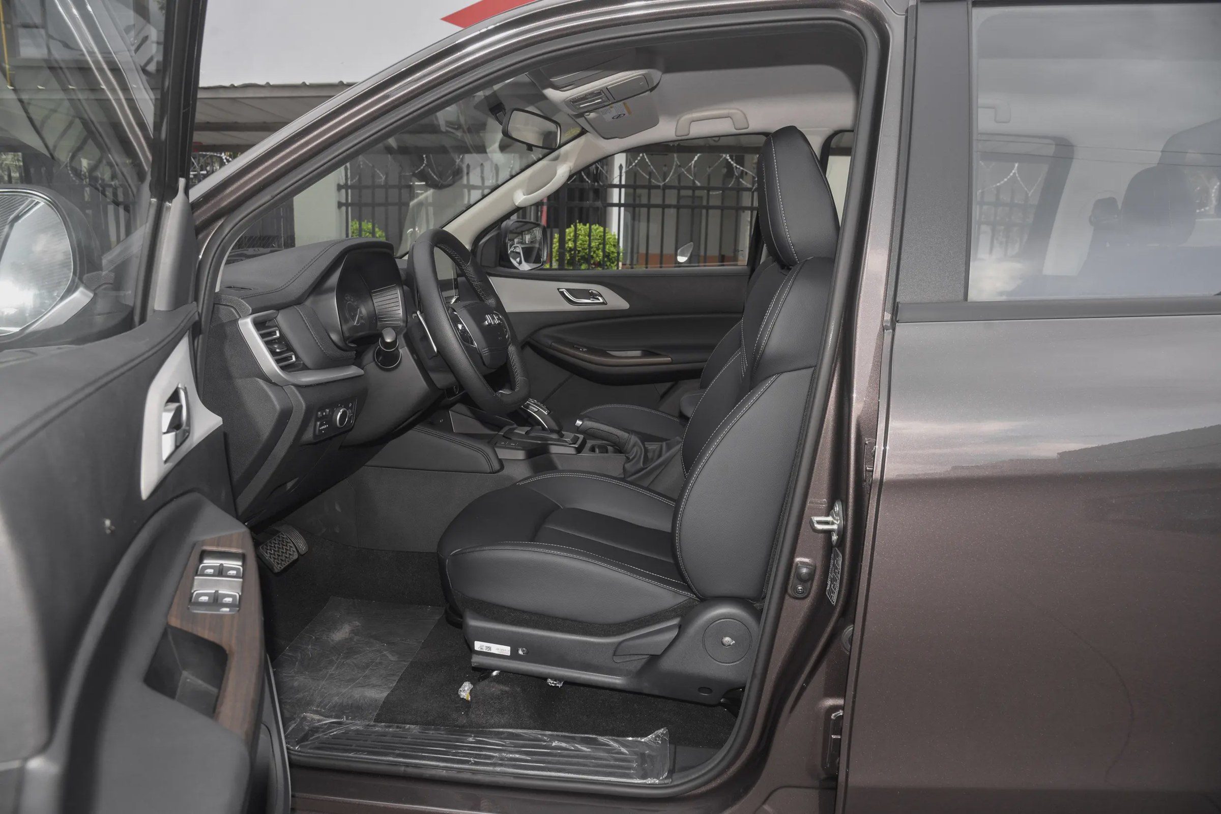 2023 Model 2.0T Automatic Diesel 4WD Comfort Long Wheelbase