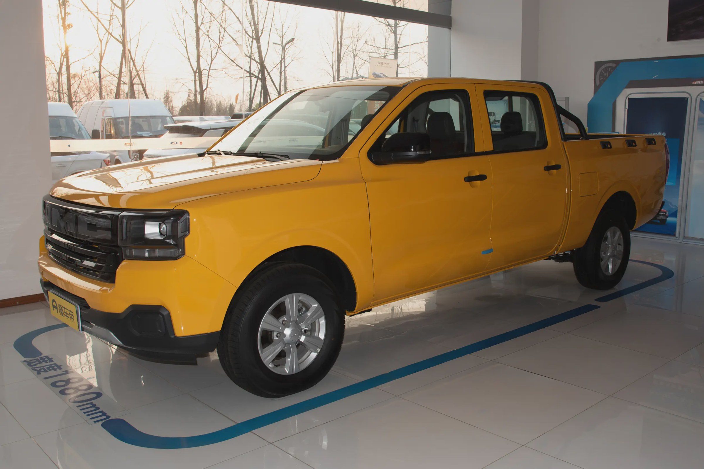 2025 Model 2.5T Automatic Diesel 4WD Long Wheelbase Flatbed