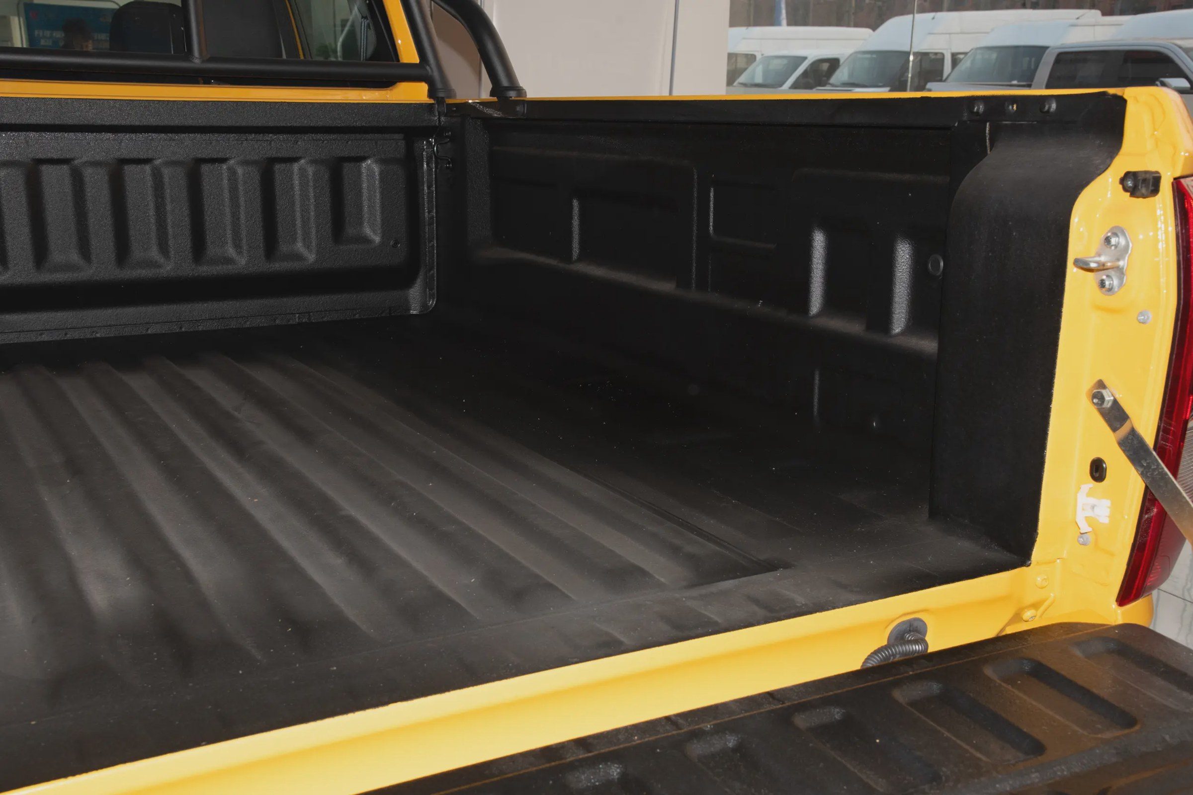 2025 Model 2.5T Automatic Diesel 4WD Long Wheelbase Flatbed