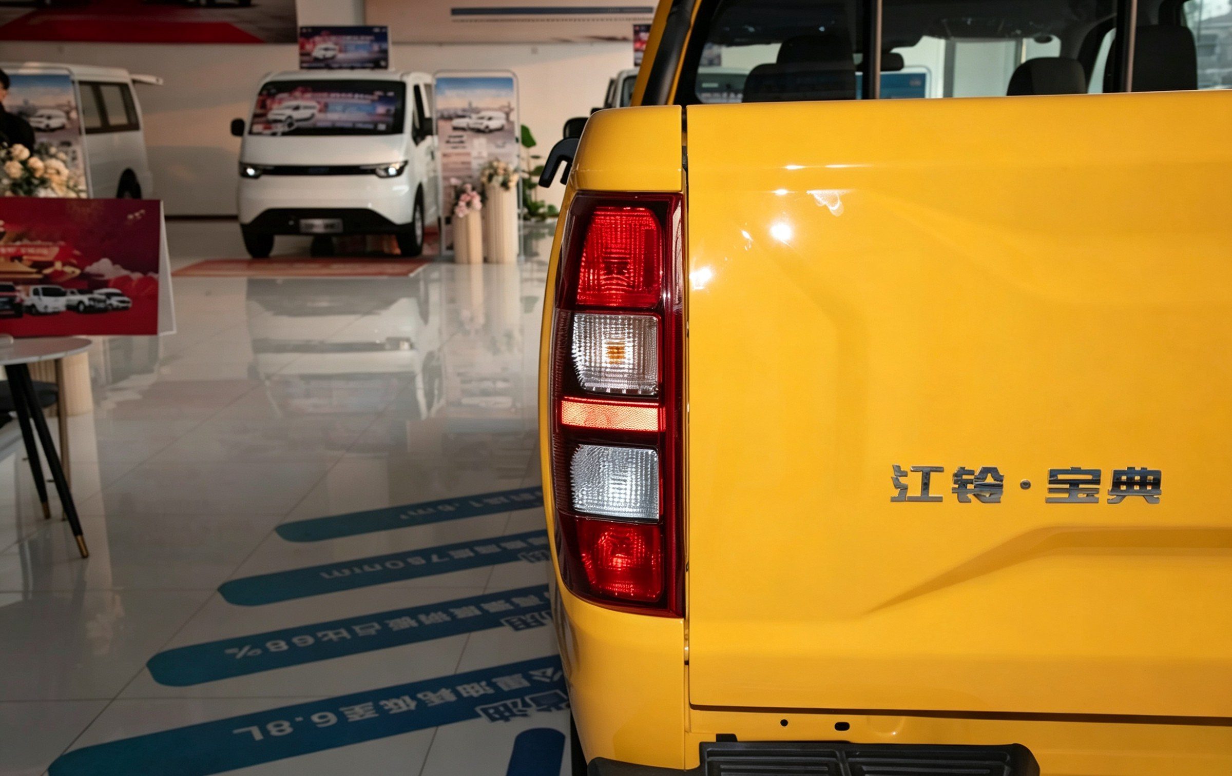 2025 Model 2.5T Automatic Diesel 4WD Long Wheelbase Flatbed